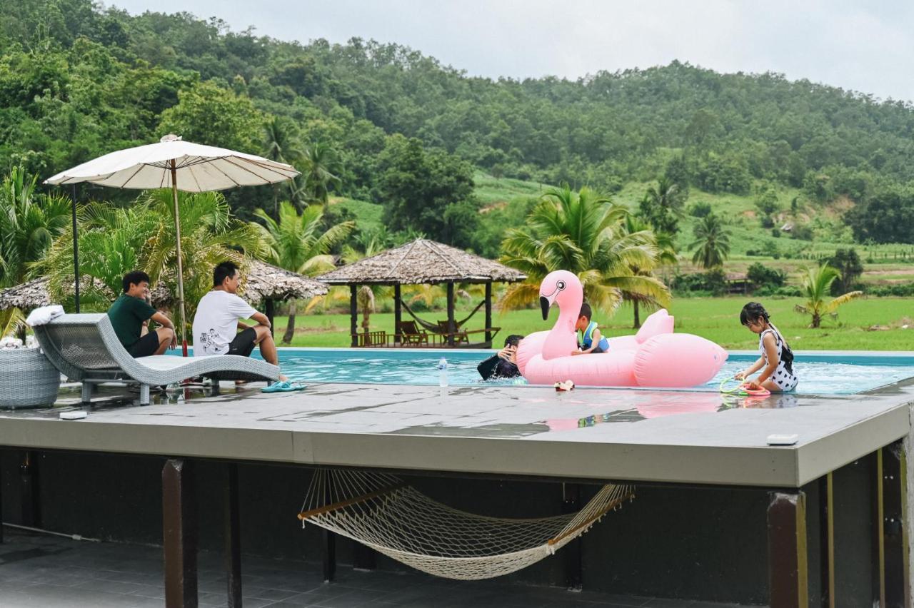 เฮินไต รีสอร์ท แม่ลาน้อย Ban Mae La Noi Exterior foto